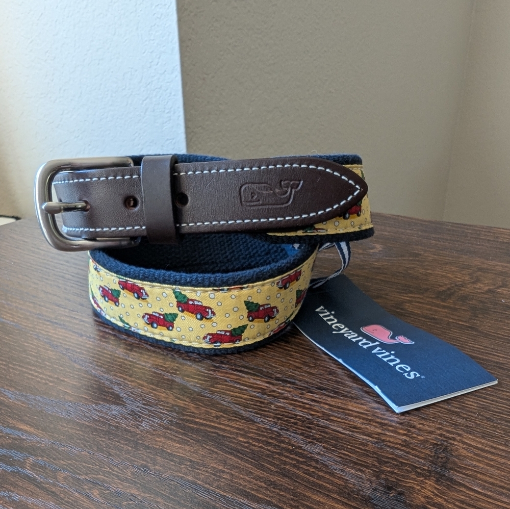Vineyard Vines Yellow Red Christmas Tree Truck Cotton Canvas Brown Leather Belt